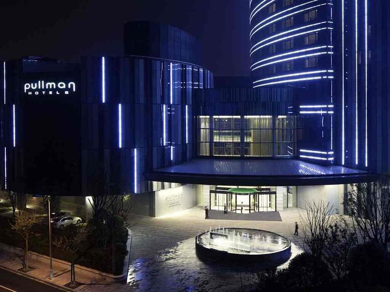 Pullman Shanghai Xuhui Экстерьер фото