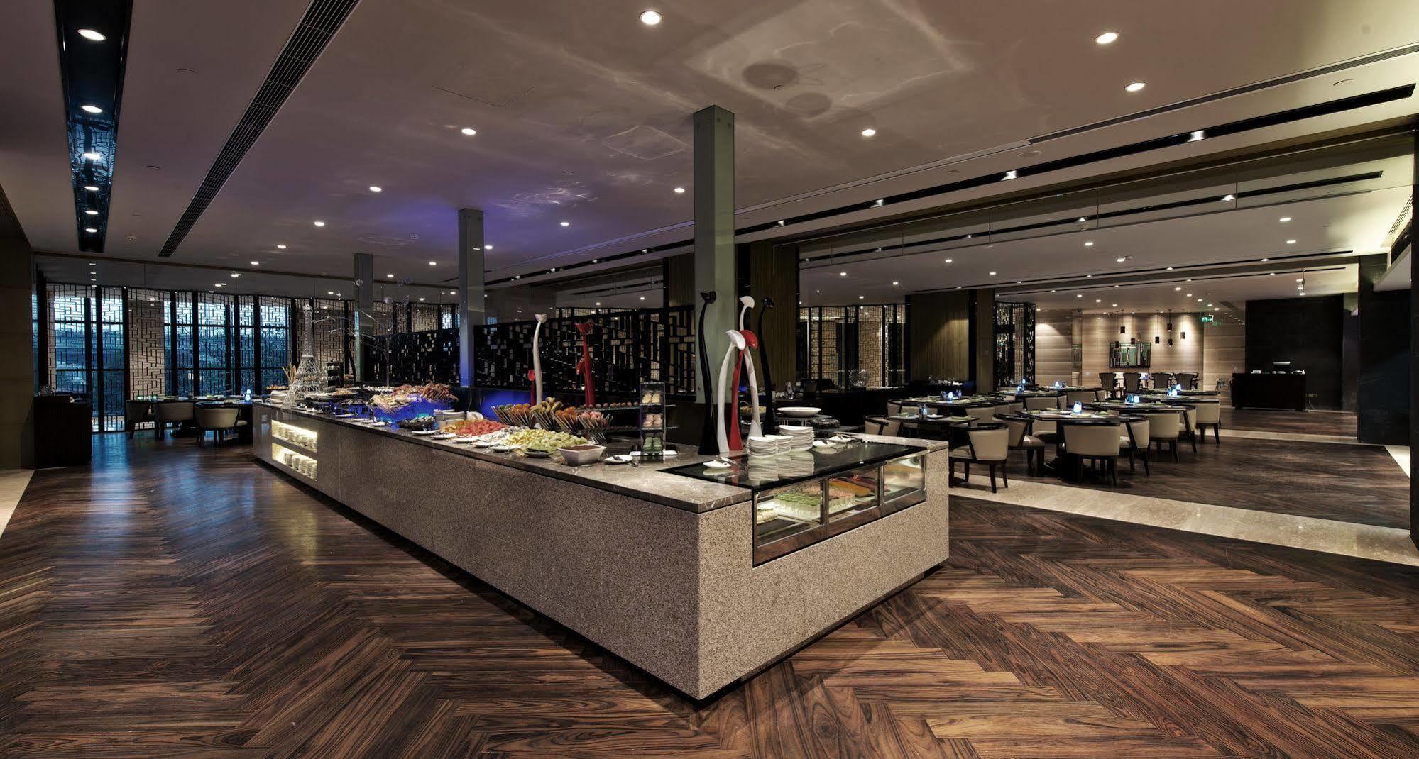 Pullman Shanghai Xuhui Экстерьер фото